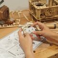 RoboTime Mechanisches 3D-Puzzle aus Holz Grammophon (elektrischer Antrieb)